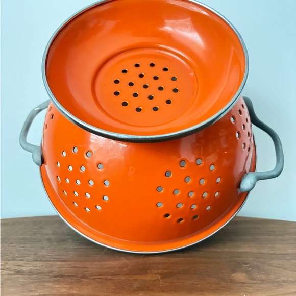 Bright Orange Kitchen Colander - Picture 3 of 14